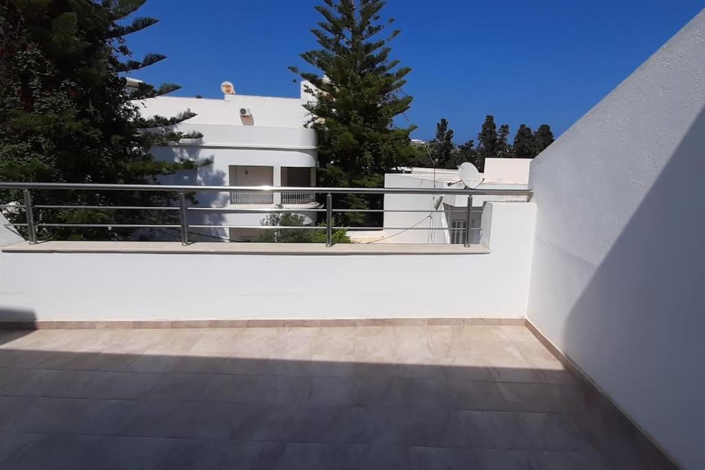 Leo Haute Standing Appartment S1 Center Ville Monastir 莫纳斯提尔 外观 照片